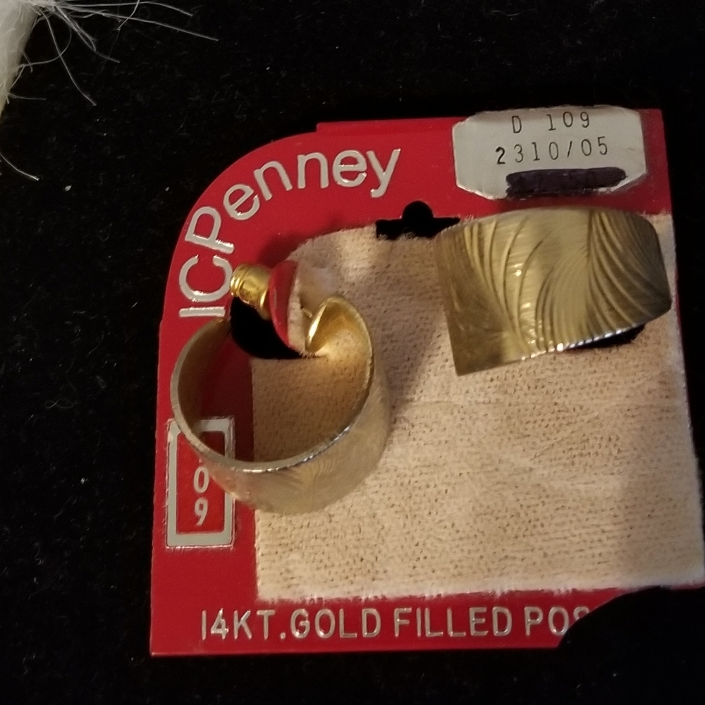 NWT JC Penny silver etched hoop pierced earrings